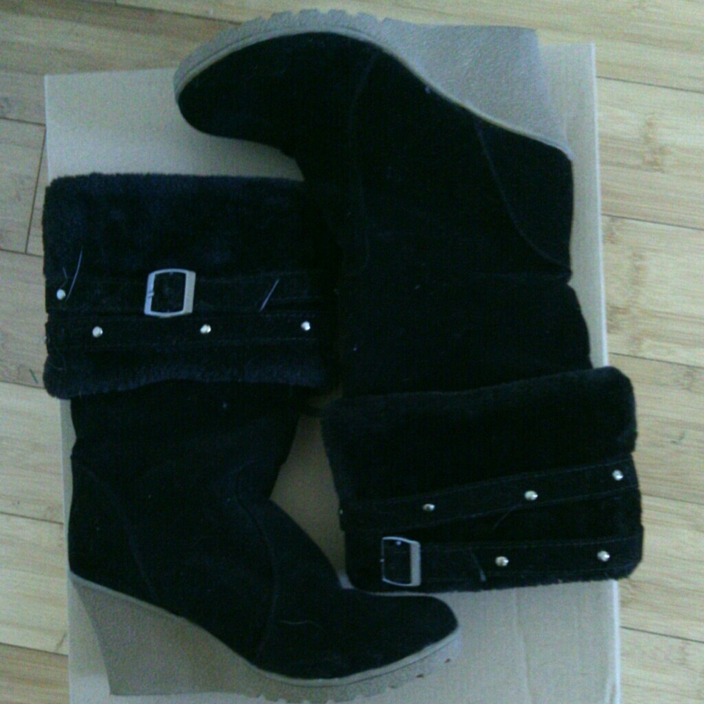 Wedge boots